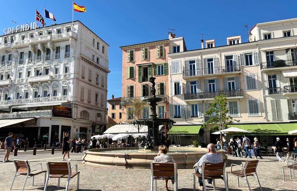Cannes promenade