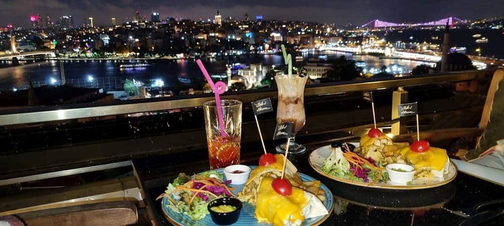Dinner at Sefa-i-Hurrem Cafe in Istanbul